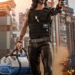 292P PRE-ORDER CYBERPUNK 2077 JOHNNY SILVERHAND 1’6TH SCALE VGM47 HOT TOYS (5)