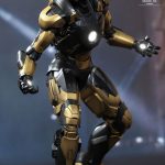 HT0018 (PRE-OWNED Box A item A) IRON MAN 3 PYTHON MARK XX 1’6TH SCALE COLLECTIBLE MMS248 Hot Toys (3)