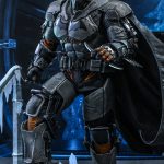 410P PRE-ORDER BATMAN ARKHAM ORIGINS BATMAN XE SUIT 1’6TH SCALE VGM52 HOT TOYS (3)
