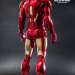 P526 IRON MAN 2 IRON MAN MARK IV WITH SUIT-UP GANTRY 1’4TH SCALE QS021 HOT TOYS [PRE-ORDER] (4)